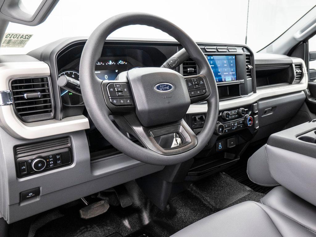 new 2024 Ford F-250 car, priced at $49,700