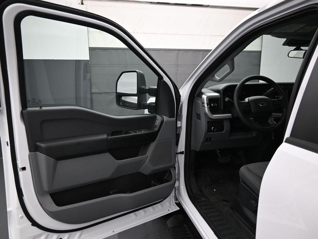 new 2025 Ford F-350 car, priced at $73,242