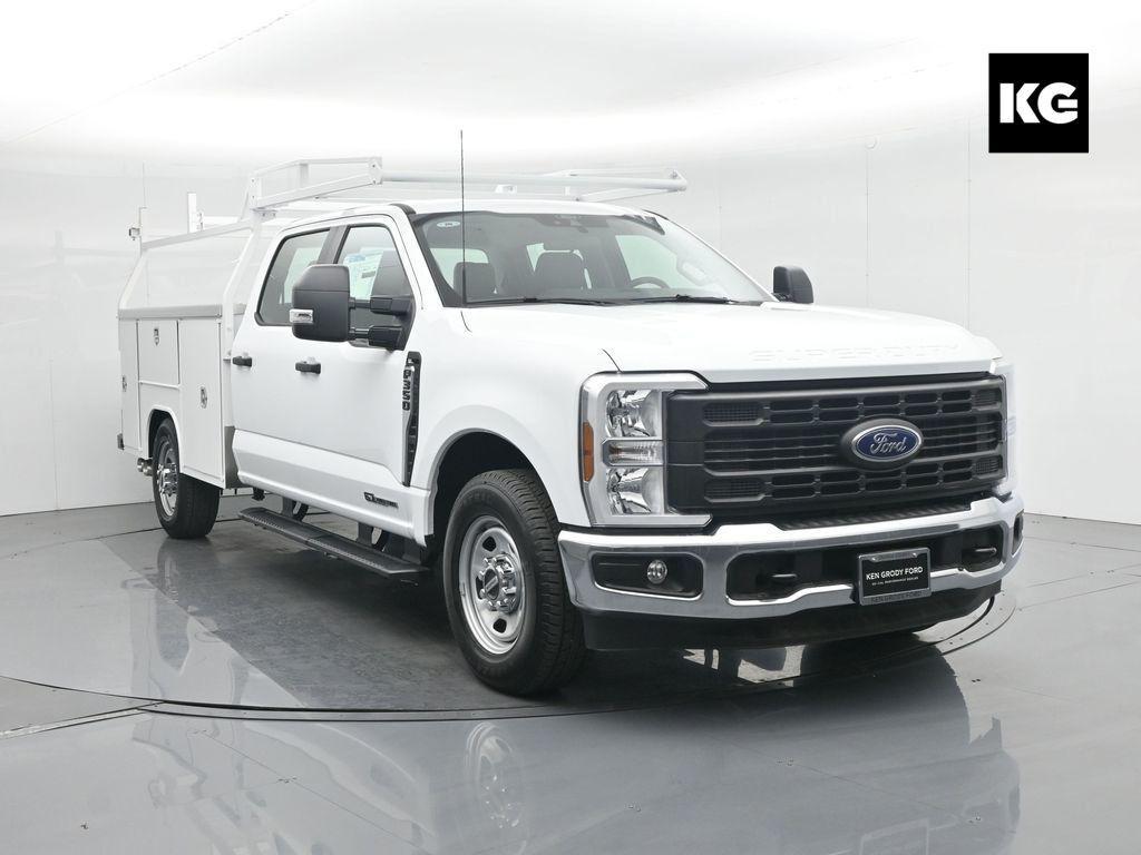 new 2025 Ford F-350 car, priced at $77,992
