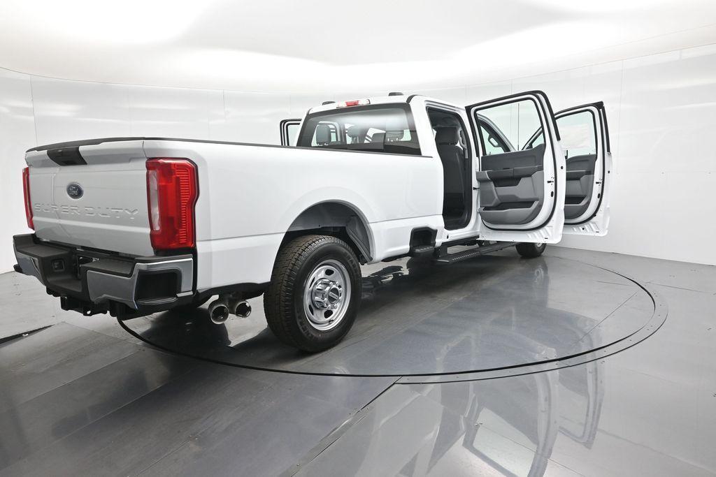new 2025 Ford F-350 car, priced at $77,992
