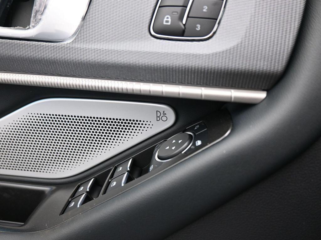 new 2025 Ford Explorer car, priced at $57,458