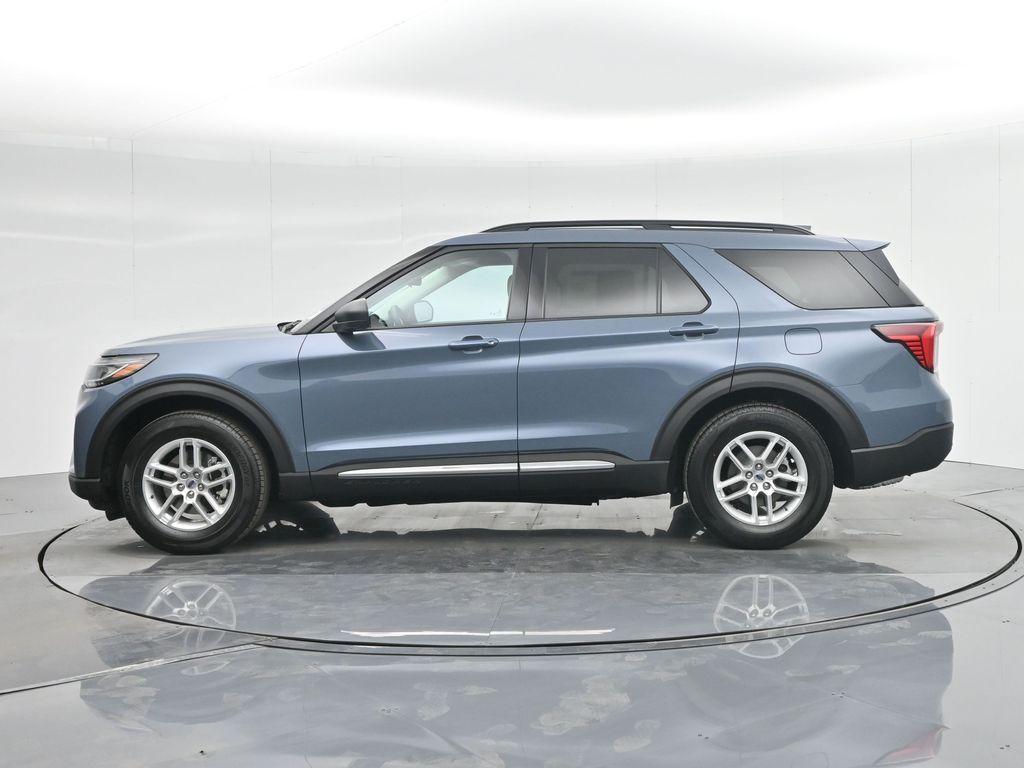 new 2025 Ford Explorer car