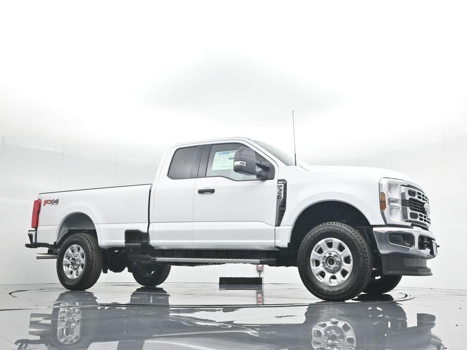 new 2024 Ford F-350 car, priced at $69,909