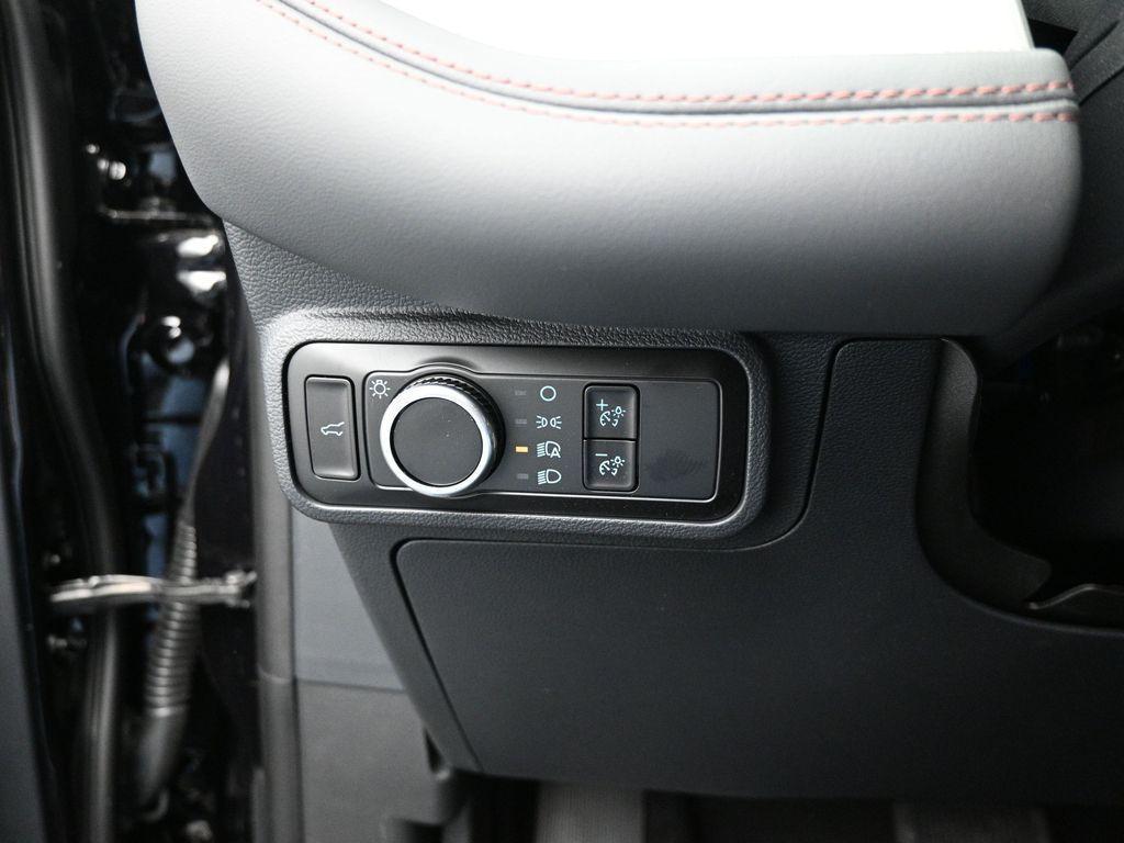 new 2025 Ford Explorer car, priced at $42,280