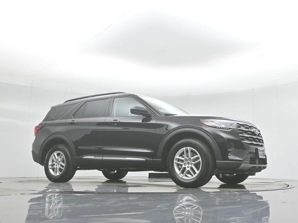 new 2025 Ford Explorer car, priced at $42,280