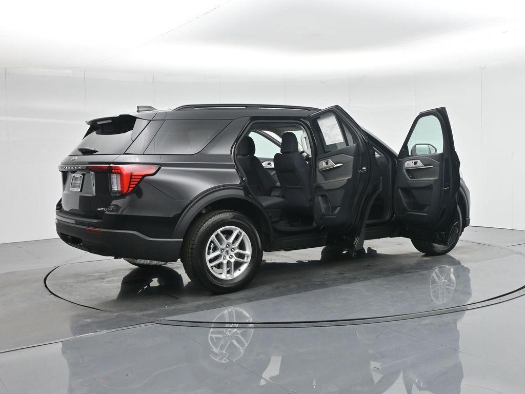 new 2025 Ford Explorer car, priced at $42,280