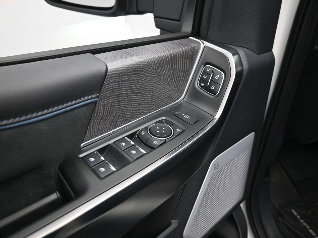 new 2025 Ford F-250 car, priced at $97,965