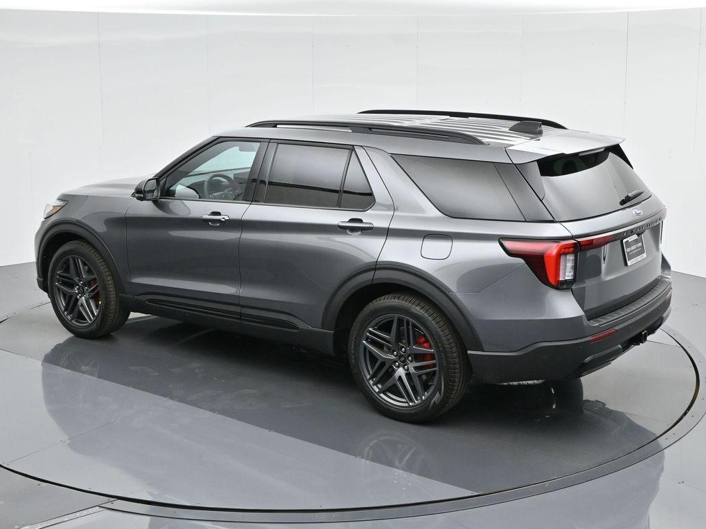 new 2025 Ford Explorer car