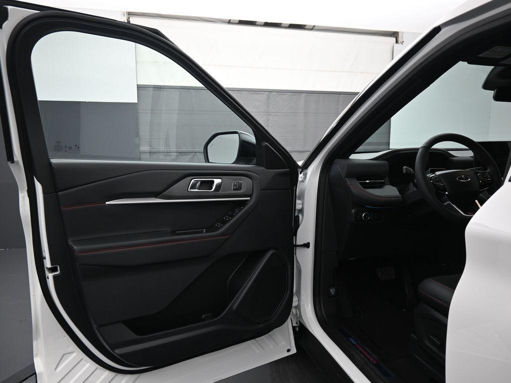 new 2025 Ford Explorer car, priced at $53,872