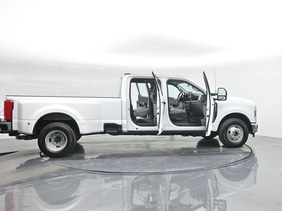 new 2024 Ford F-350 car, priced at $63,880