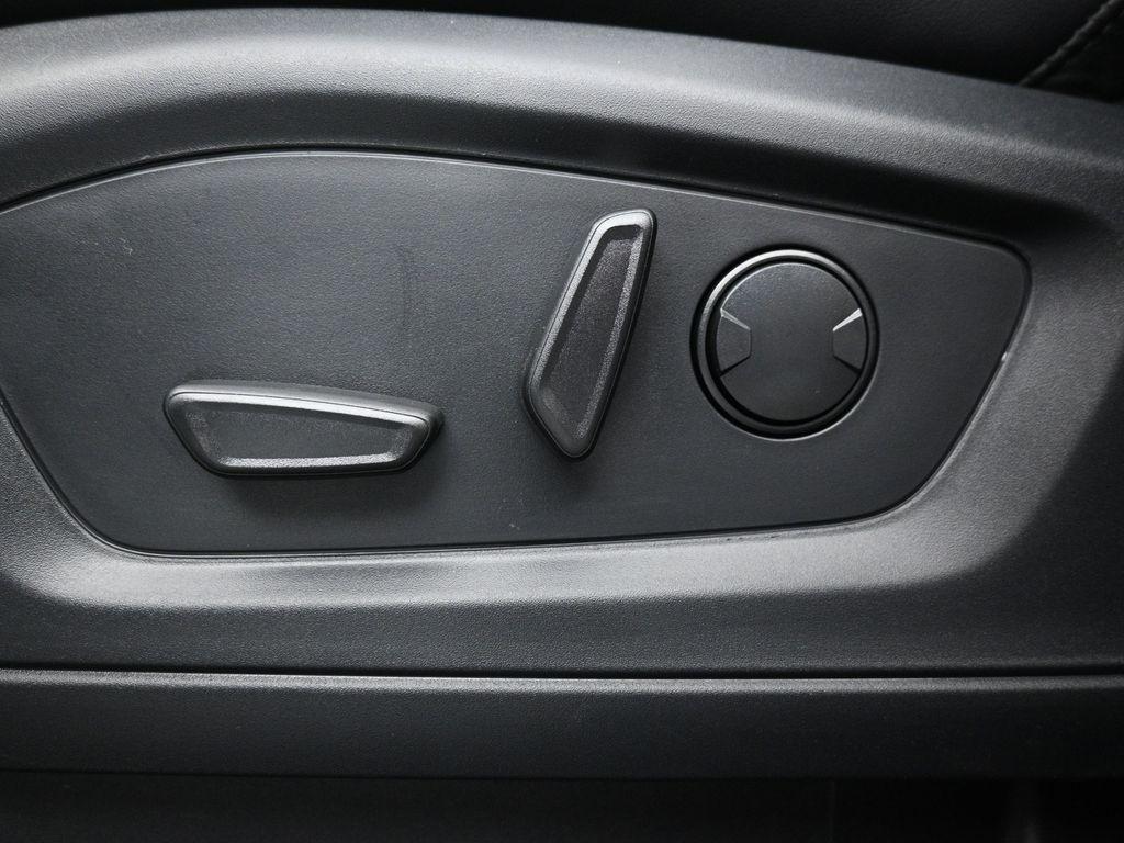 new 2025 Ford Explorer car, priced at $48,080