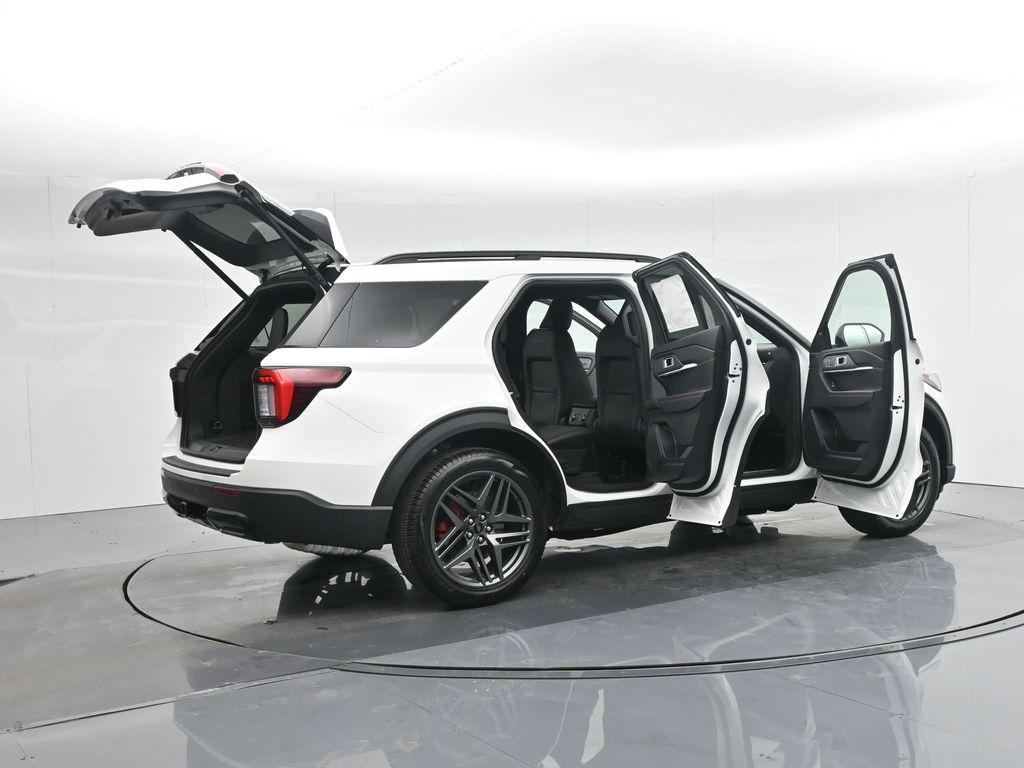new 2025 Ford Explorer car, priced at $48,080