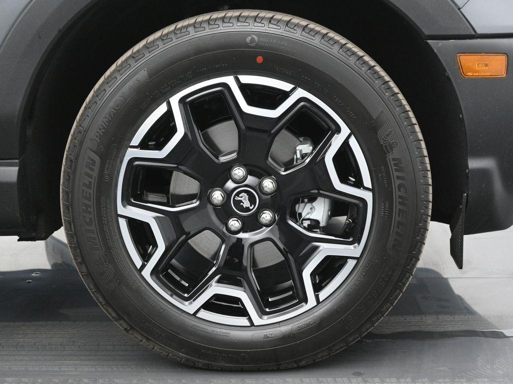 new 2025 Ford Bronco Sport car, priced at $38,092