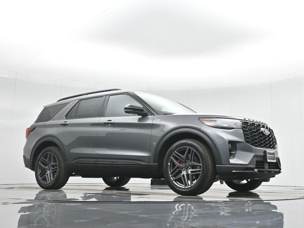 new 2025 Ford Explorer car, priced at $48,535