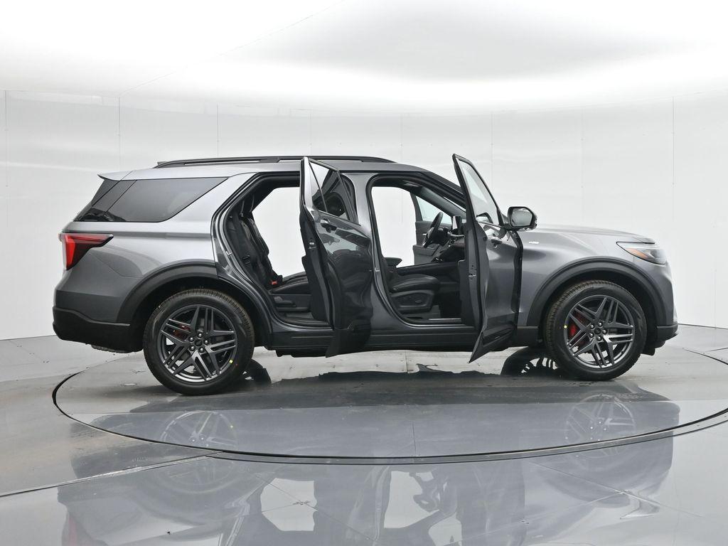 new 2025 Ford Explorer car, priced at $48,535
