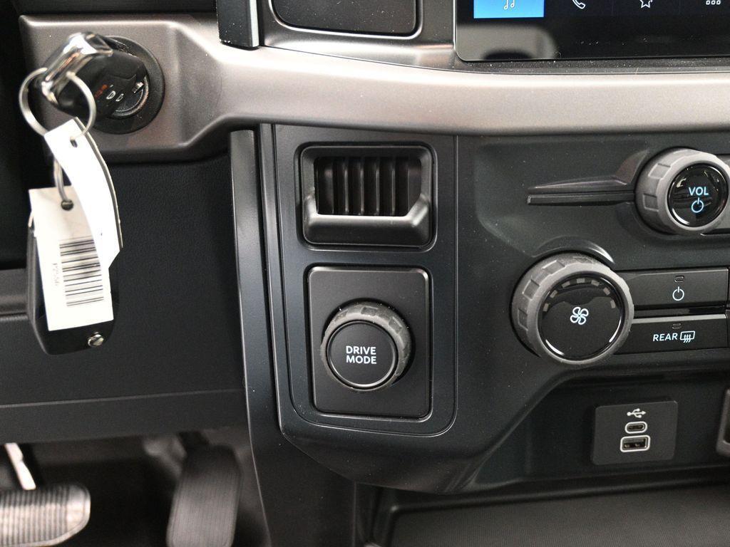 new 2025 Ford F-150 car, priced at $47,285