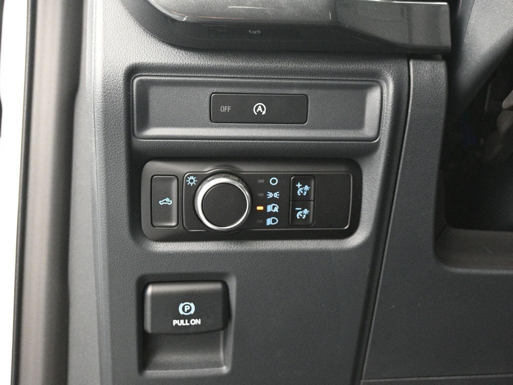 new 2025 Ford F-150 car, priced at $40,970