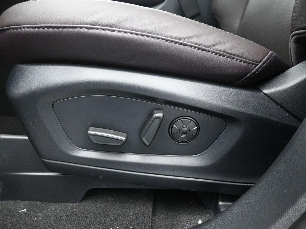 new 2025 Ford Explorer car, priced at $60,300