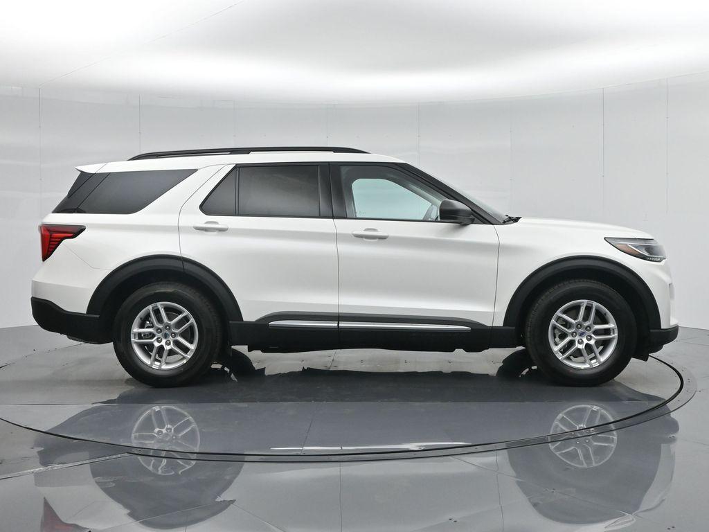 new 2025 Ford Explorer car, priced at $42,245