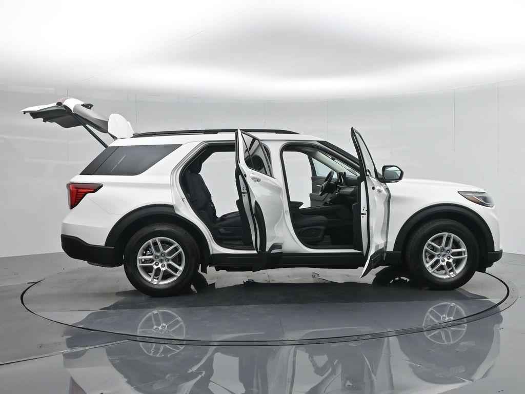 new 2025 Ford Explorer car, priced at $42,245