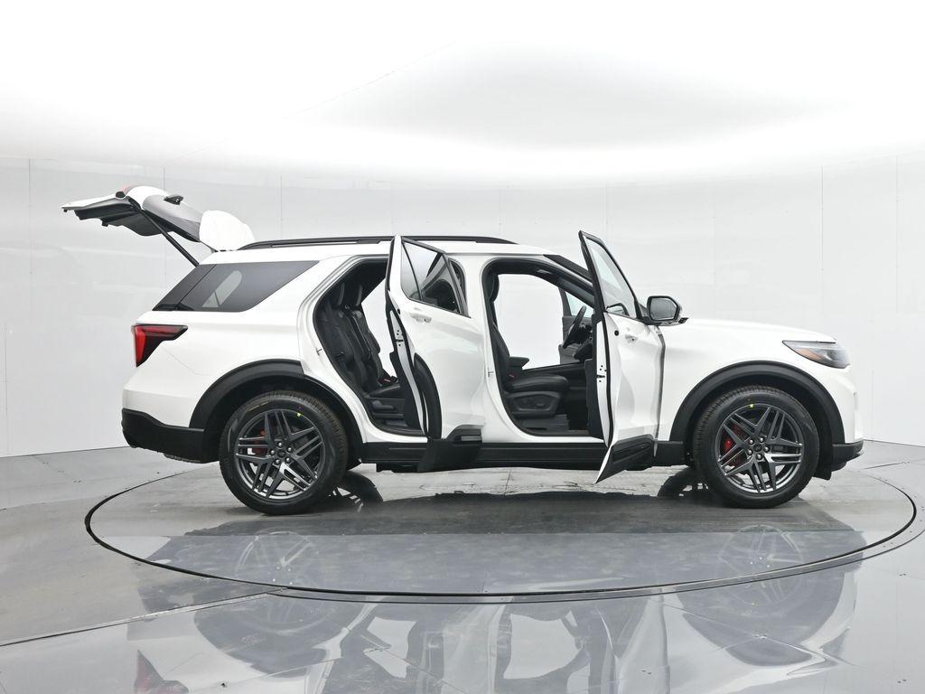 new 2025 Ford Explorer car, priced at $61,705