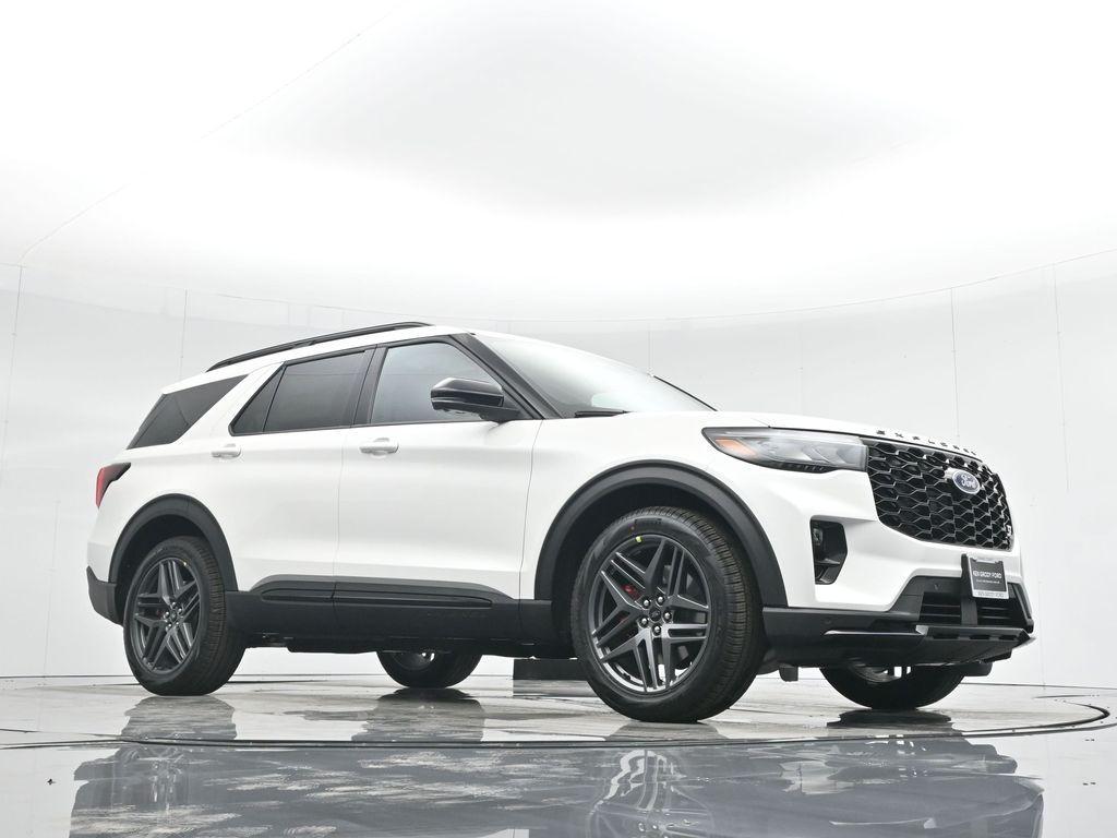 new 2025 Ford Explorer car, priced at $61,705