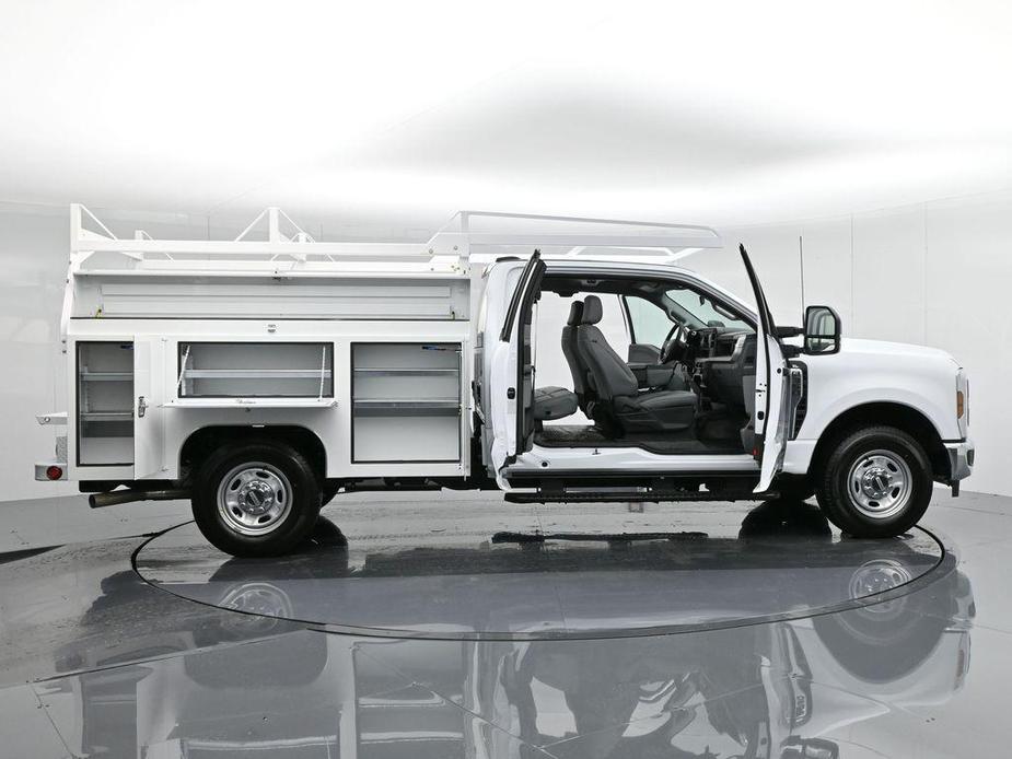 new 2024 Ford F-350 car, priced at $67,609