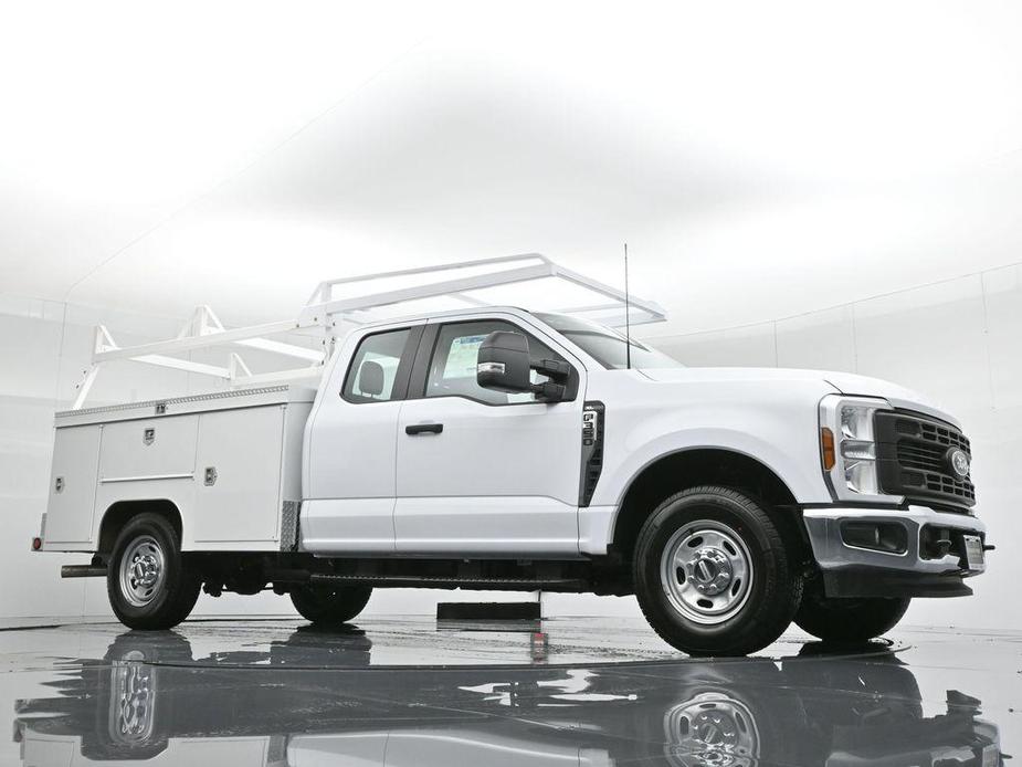 new 2024 Ford F-350 car, priced at $67,609