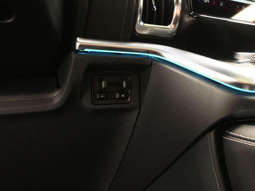 new 2025 Ford Expedition car, priced at $85,540