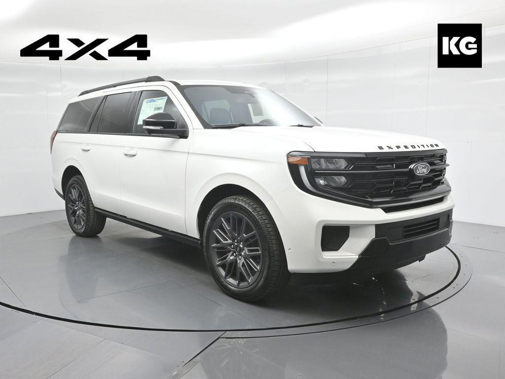 new 2025 Ford Expedition car, priced at $85,540