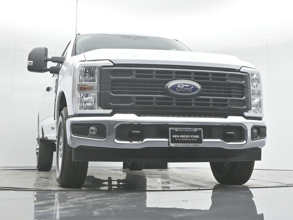 new 2024 Ford F-350 car, priced at $62,400