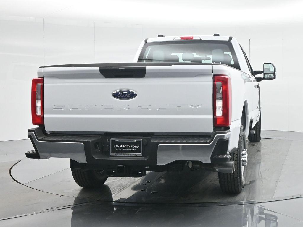 new 2024 Ford F-350 car, priced at $62,400