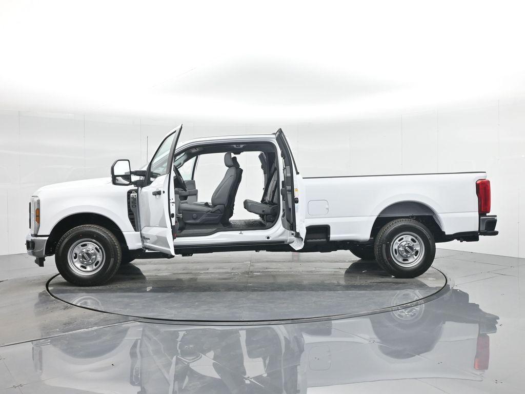 new 2024 Ford F-350 car, priced at $54,358