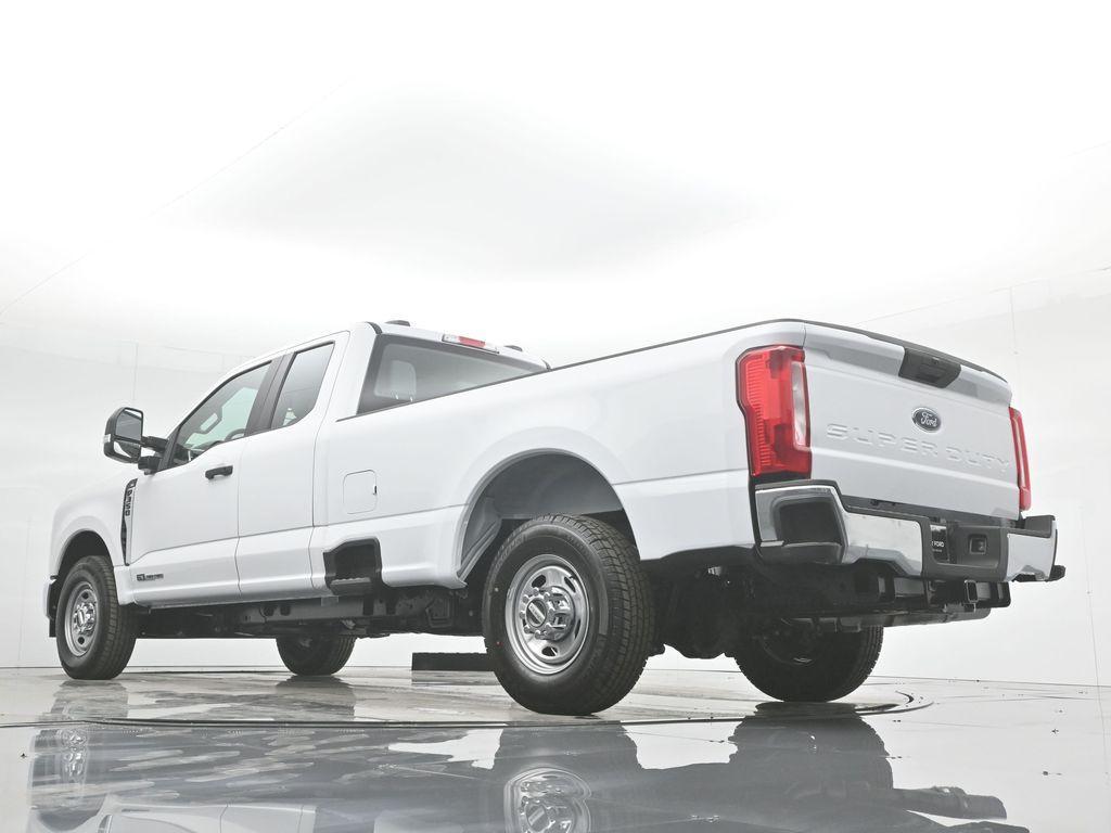 new 2024 Ford F-350 car, priced at $62,400