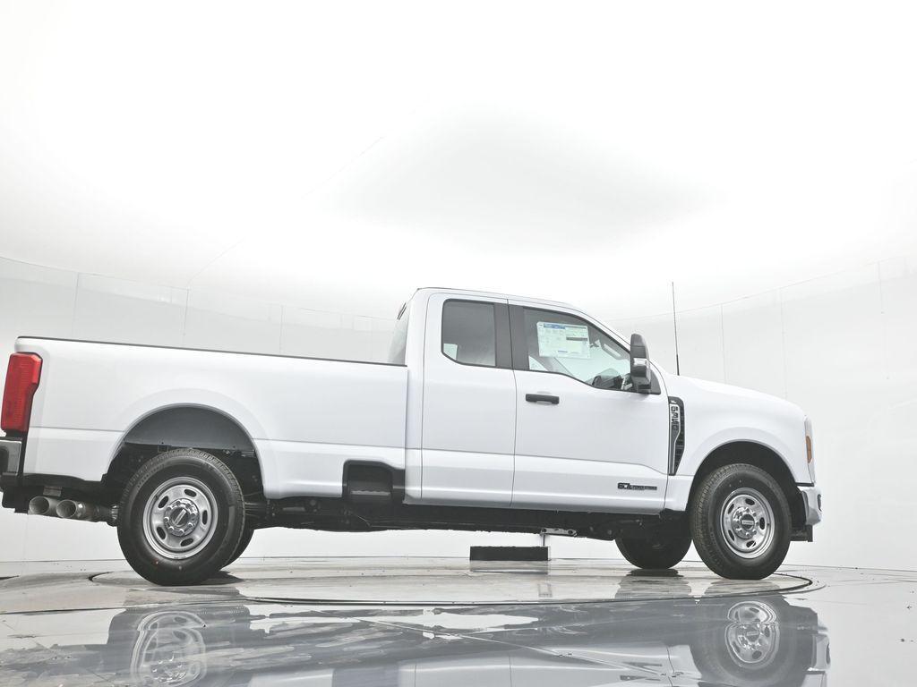 new 2024 Ford F-350 car, priced at $54,358
