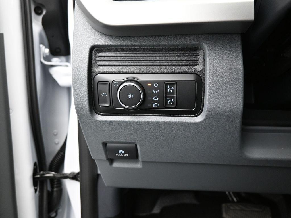 new 2024 Ford F-350 car, priced at $54,358