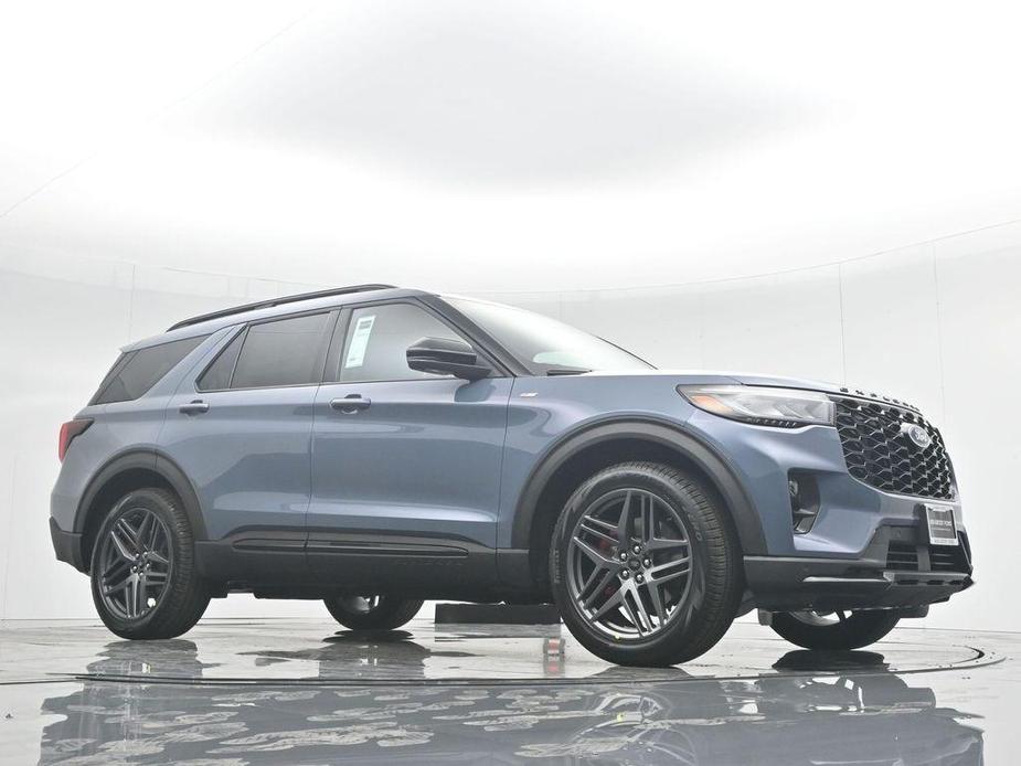 new 2025 Ford Explorer car