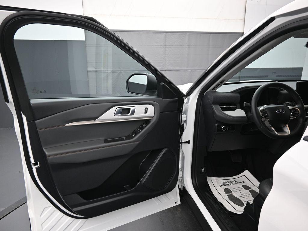 used 2025 Ford Explorer car, priced at $38,000