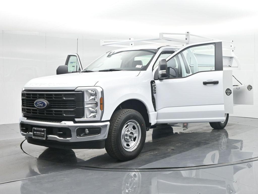 new 2024 Ford F-350 car, priced at $61,614