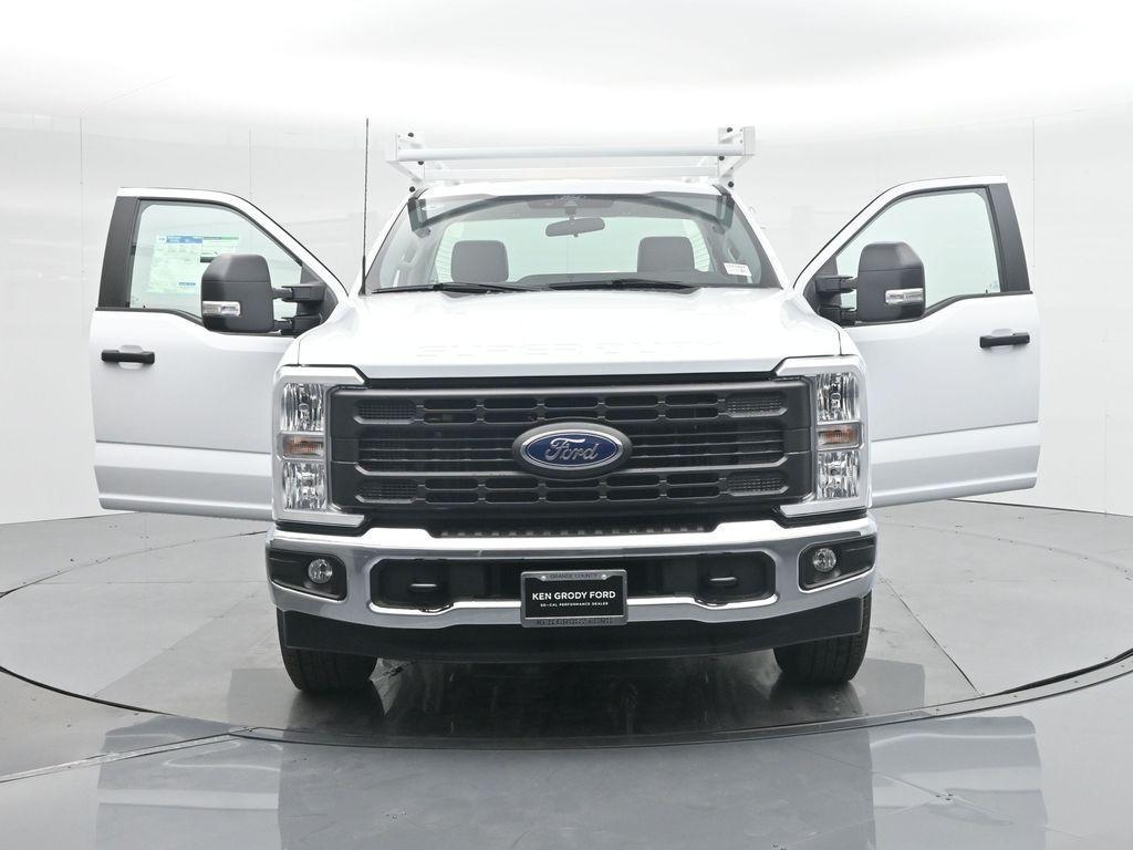 new 2024 Ford F-350 car, priced at $61,614