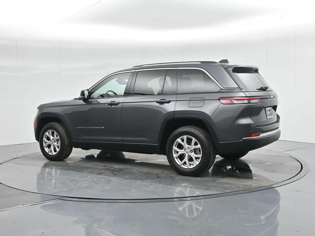used 2022 Jeep Grand Cherokee car, priced at $24,800