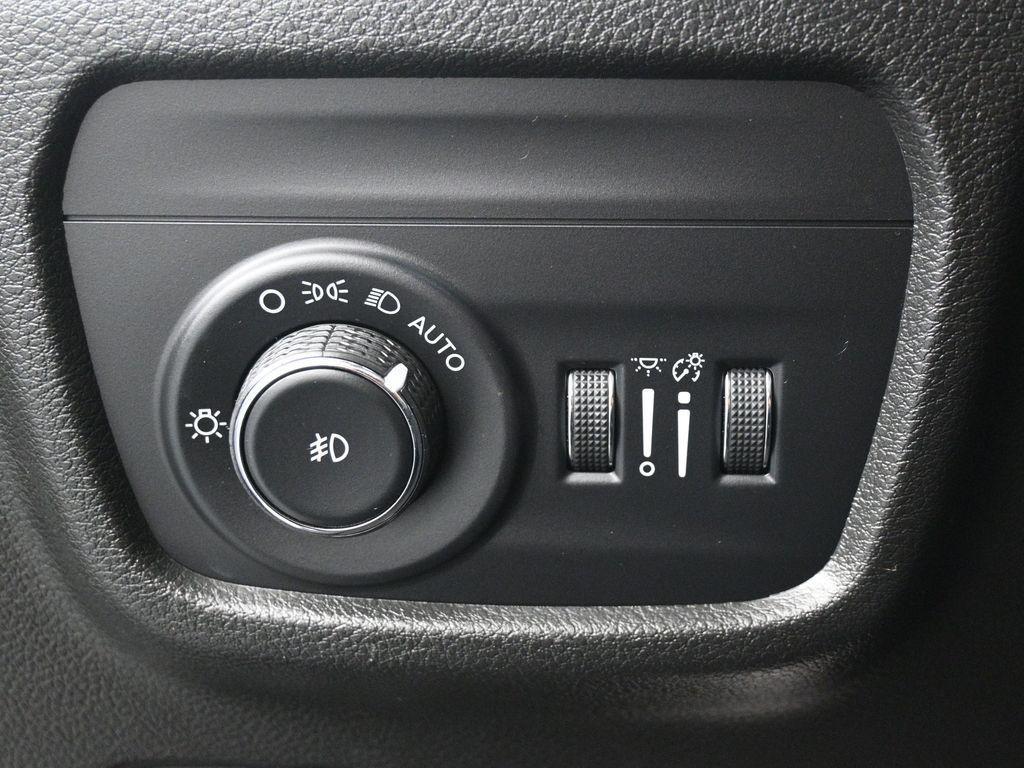 used 2022 Jeep Grand Cherokee car, priced at $24,800