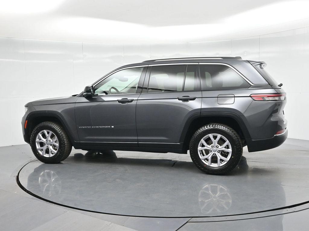 used 2022 Jeep Grand Cherokee car, priced at $25,200