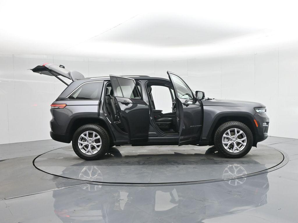 used 2022 Jeep Grand Cherokee car, priced at $24,800