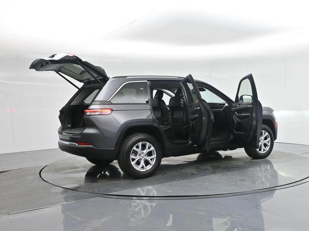 used 2022 Jeep Grand Cherokee car, priced at $24,800