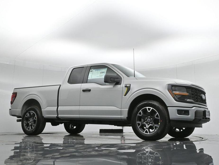 new 2024 Ford F-150 car, priced at $46,095