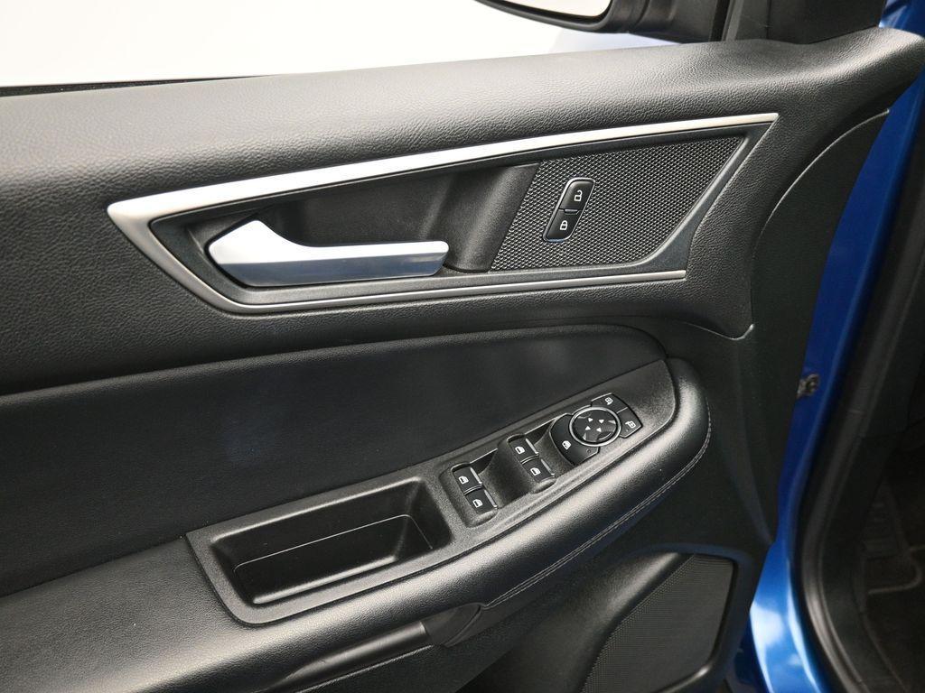 used 2023 Ford Edge car, priced at $22,500