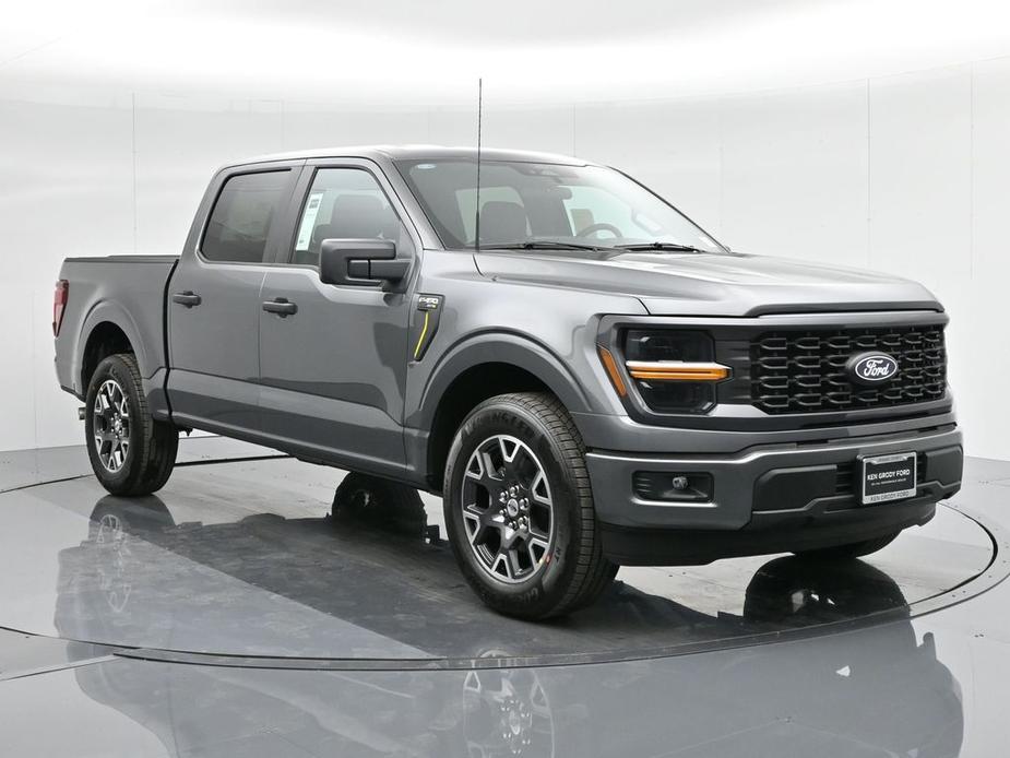 new 2024 Ford F-150 car, priced at $45,995