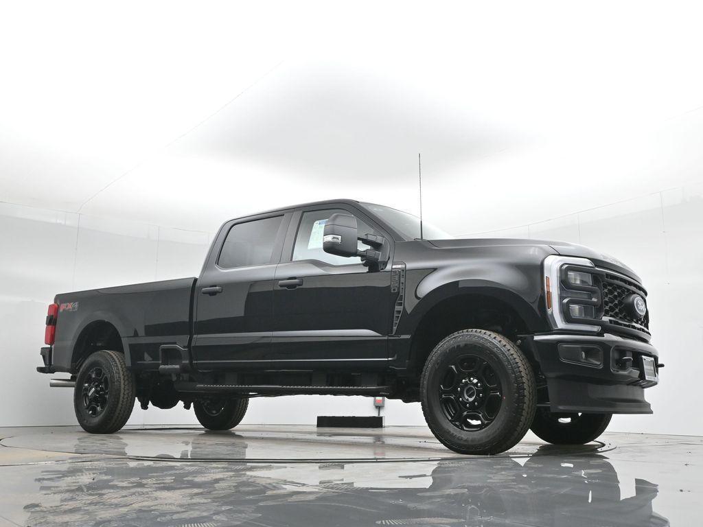 new 2024 Ford F-350 car, priced at $61,905