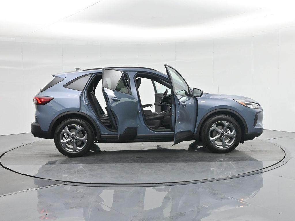 new 2025 Ford Escape car, priced at $30,325